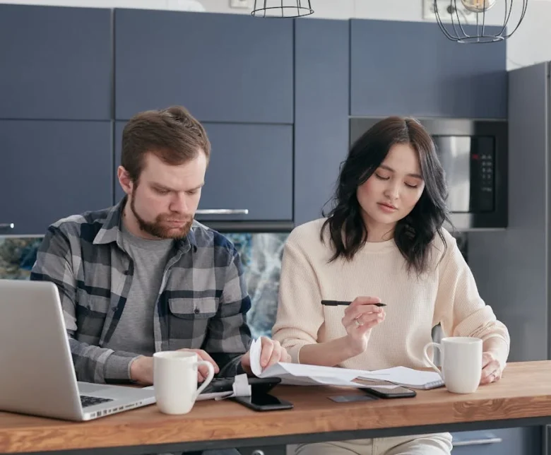 Pessoas representando como organizar a rotina com flow para aumentar a produtividade